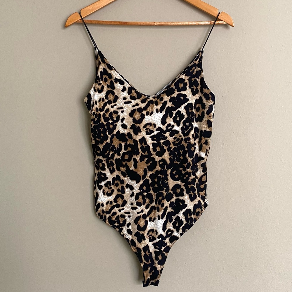 Gaze Leopard Print Bodysuit